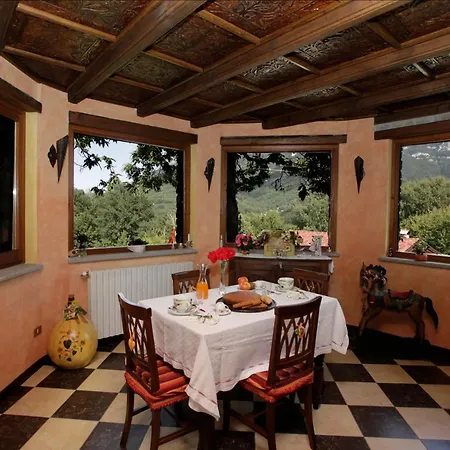 Holiday home Il Sentiero Del Lupo *